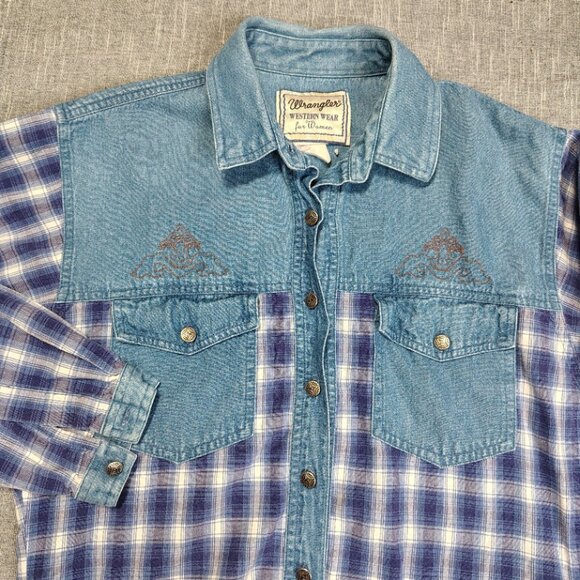 Wrangler Western Shirt Womens Denim Plaid Crenshaw Long Sleeve Wear Embroidered - Picture 2 of 8